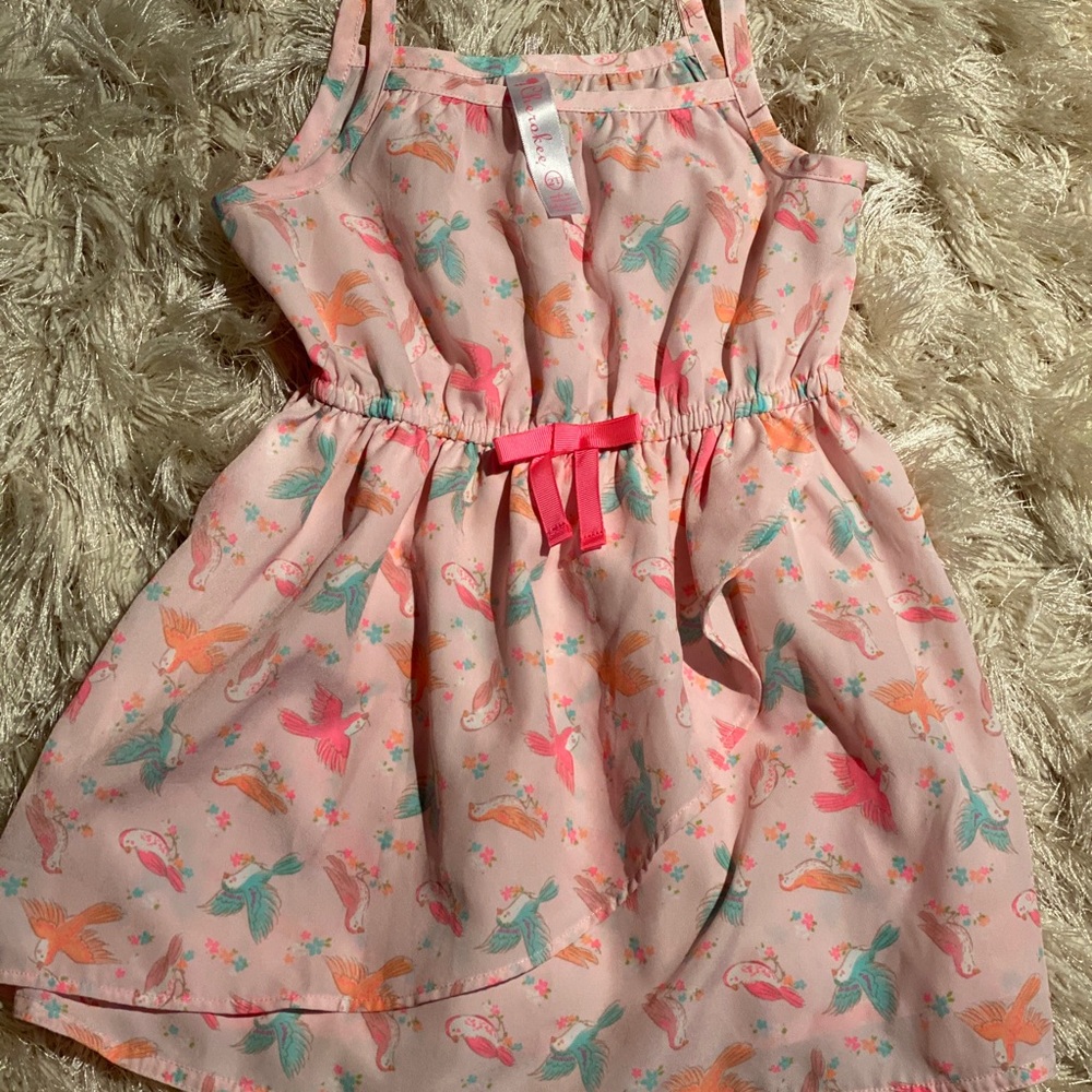Cherokee brand adorable slit in front bird dress